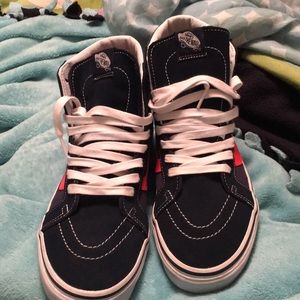 Blue and bright pink vans !